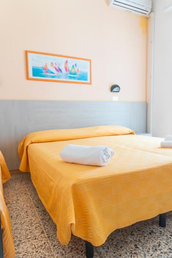 B&B Hotel Villa Nora Bellaria-Igea Marina Bagian luar foto