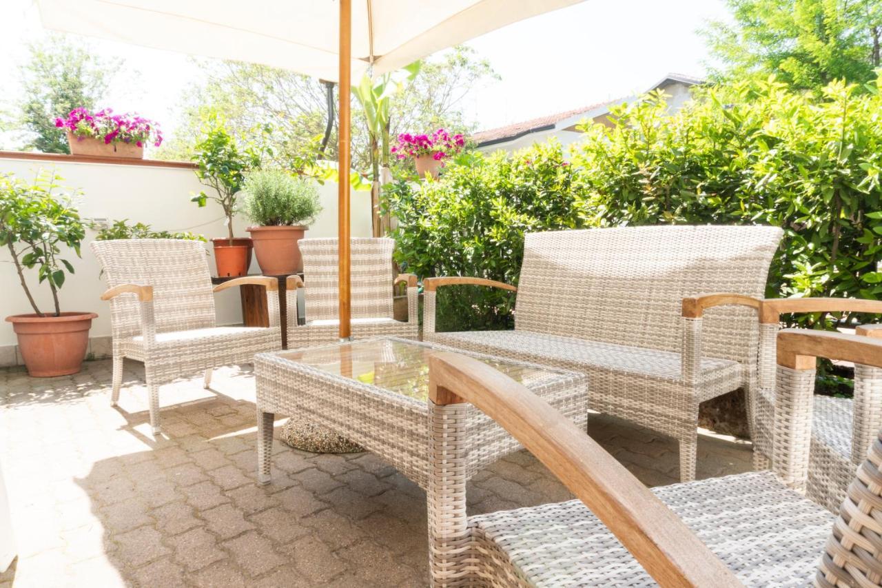 B&B Hotel Villa Nora Bellaria-Igea Marina Bagian luar foto