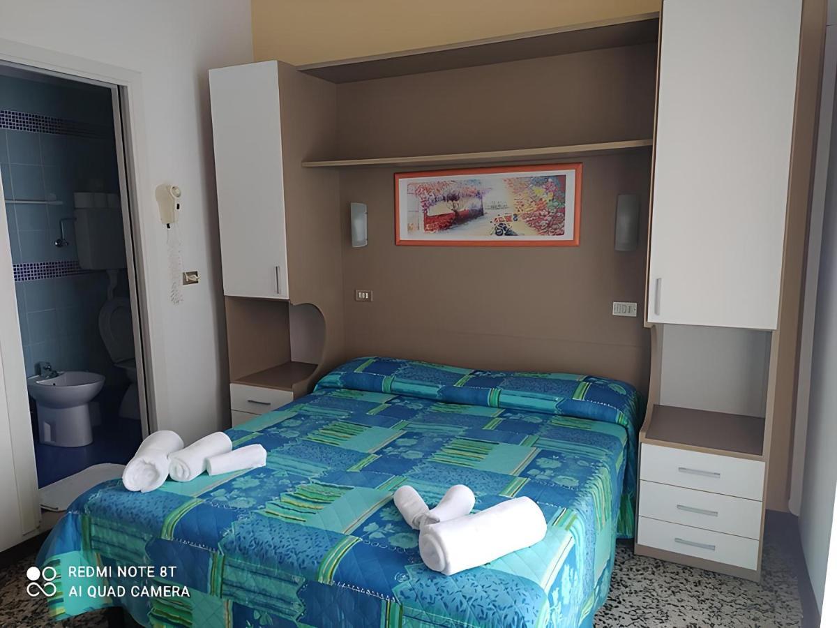 B&B Hotel Villa Nora Bellaria-Igea Marina Bagian luar foto