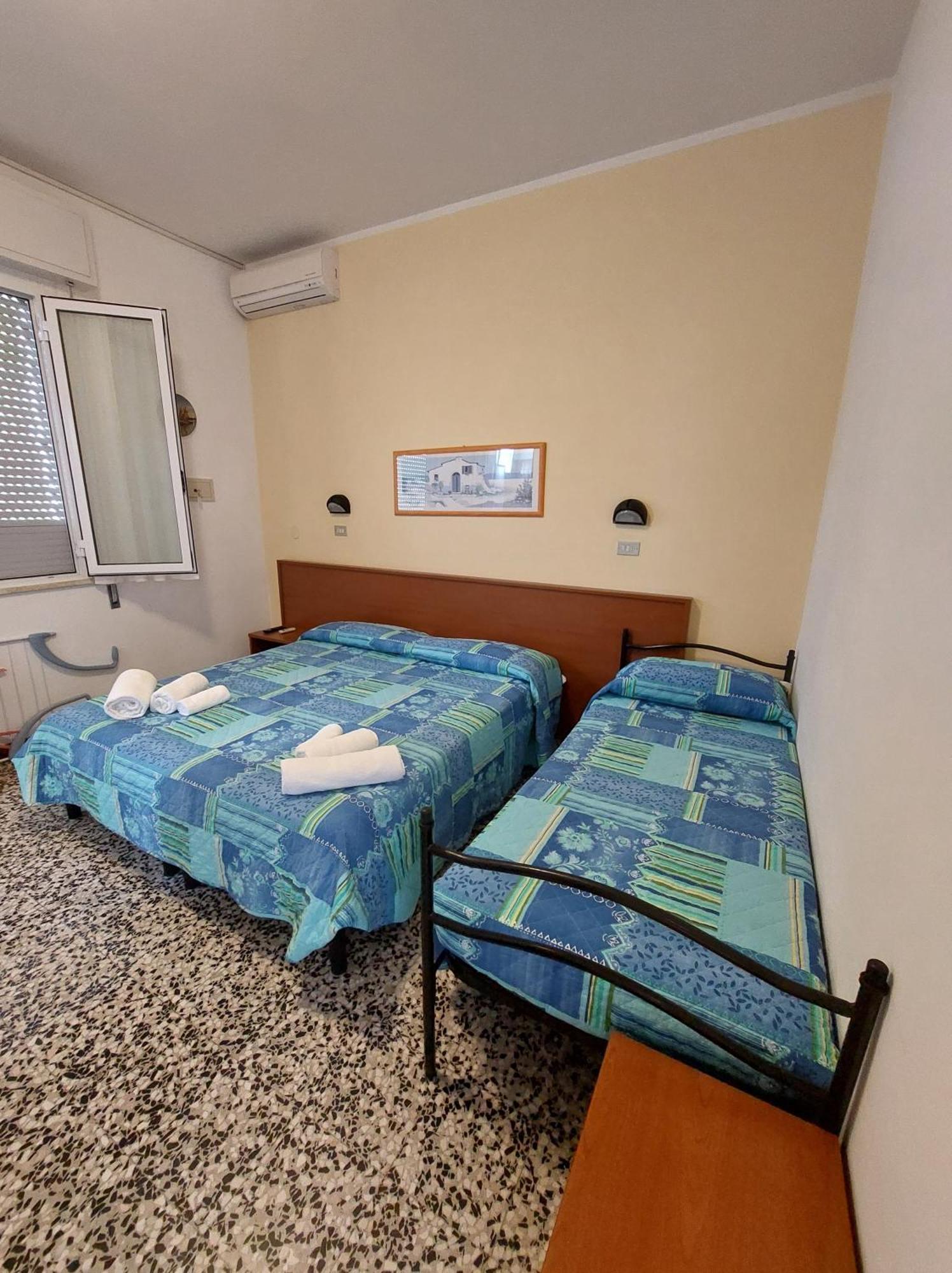 B&B Hotel Villa Nora Bellaria-Igea Marina Ruang foto